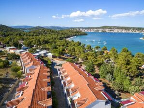 Parc de vacances Belvilla Appartements à Holiday Resort Jezera Village, ile de Murter-anc. TUI - Tisno - image1