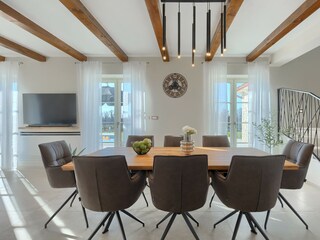 Villa Tinjan Caratteristiche 22