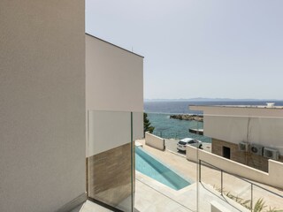 Villa Trstenik Características 36
