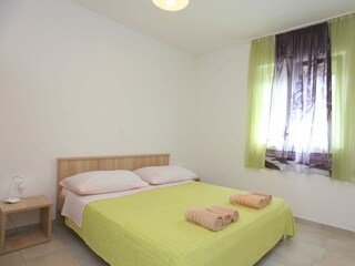 moderne, einfache und saubere Räume