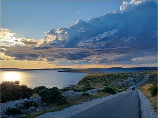 Vrsi, der Weg zur Insel Zecevo