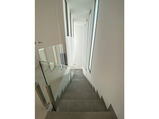 Treppe ins 1. OG