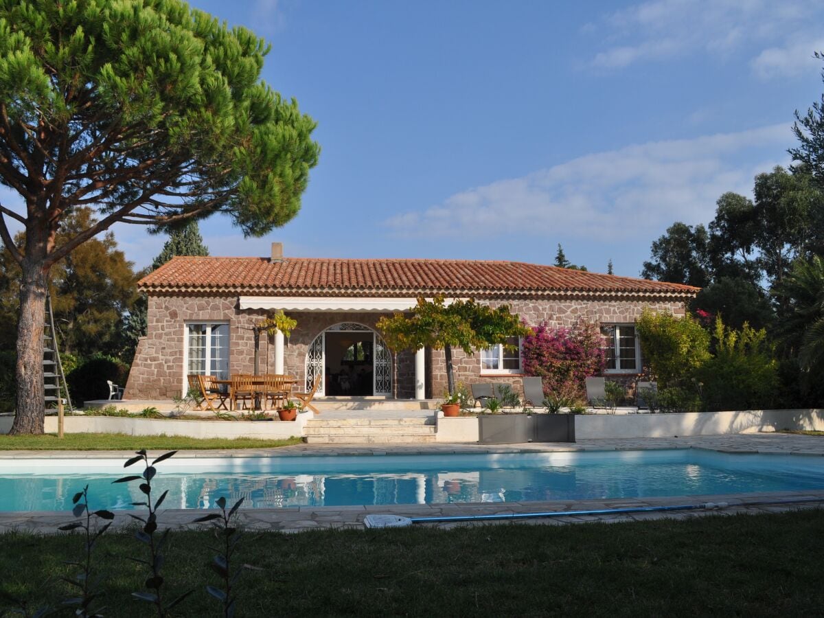 Villa Mentine mit Pool