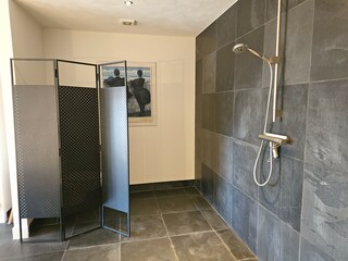 Schlafzimmer/Badezimmer