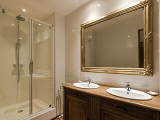 Casale Douzillac Caratteristiche 32