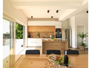 Stunning Villa Pergosa with sea view and sauna