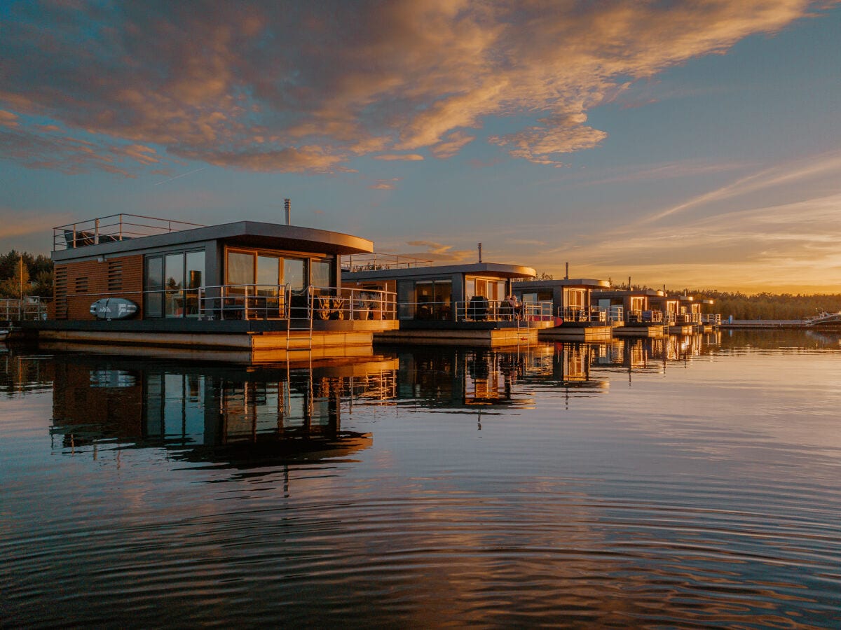 Floatinghouses Frontansicht