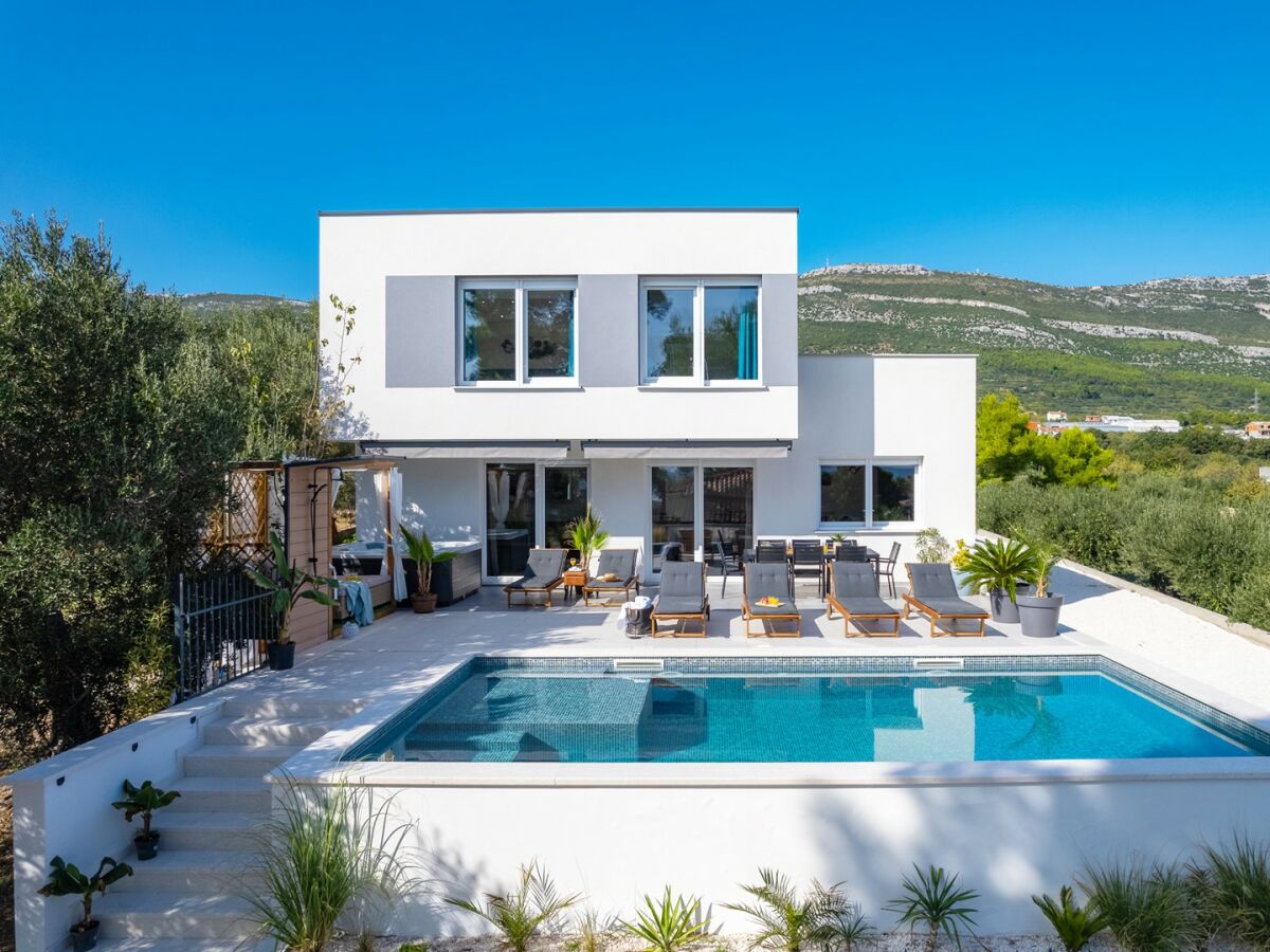 4-bedroom Villa Lea