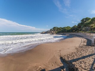 Holiday house Sant Pere Pescador Environment 37