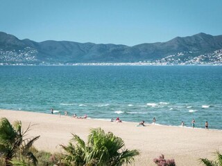 Holiday house Sant Pere Pescador Environment 38