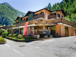 Vakantiehuis in het centrum van Molina di Ledro - Molina di Ledro - image1