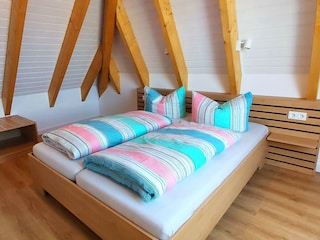 Schlafzimmer 2