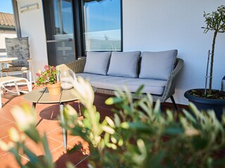 Terrasse, mit Überdachung und auch frei