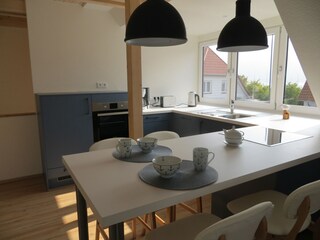 Essbereich mit Blick auf die Ostsee