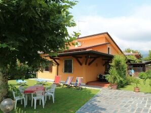 Maison de vacances Bungalow avec terrasse couverte dans une station - Cinquale - image1