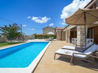 Villa Tinjan Buitenaudio-opname 3