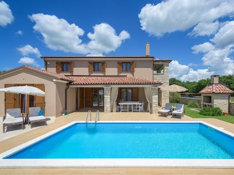 Villa Neo