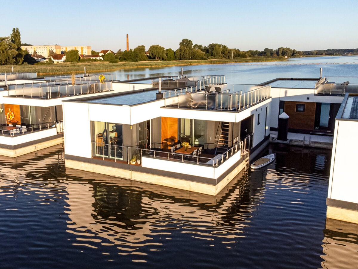 Floatinghouses Bugterrasse