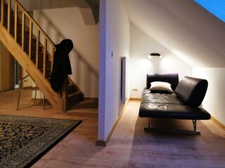 Großer Wohnbereich mit 4 Schlafzimmern,Treppe zum OG