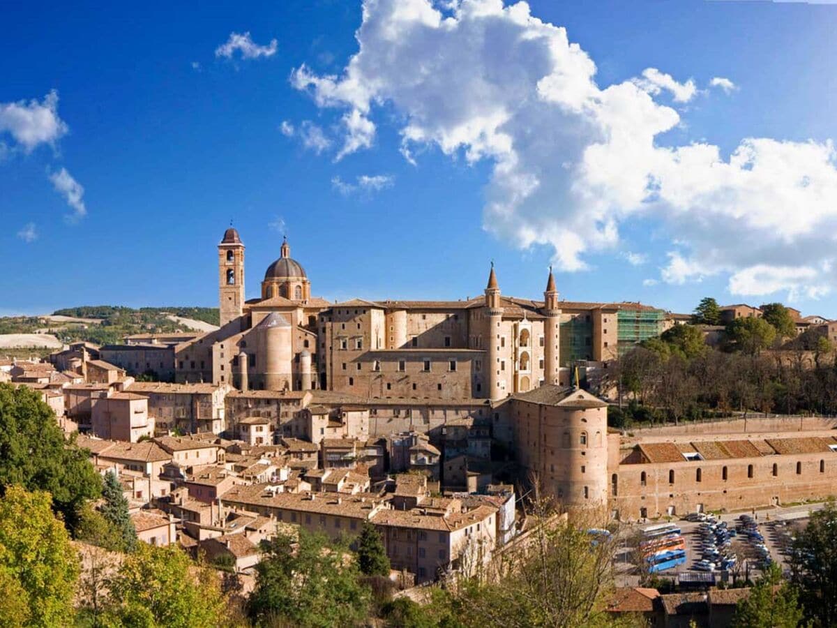 Urbino UNESCO WEltkulturerbe, bitte hinfahren