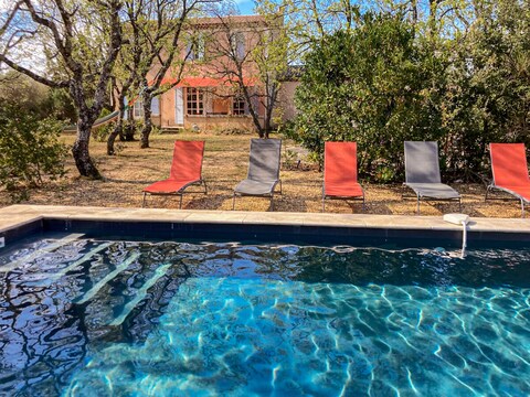 Casa per le vacanze Affascinante casa di campagna con piscina â€“ 637 SAT