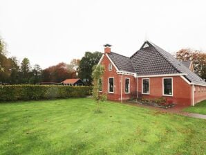 Spacious apartment in a converted farmhouse - Marum - image1