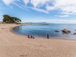 Holiday house Sant Pere Pescador Environment 38