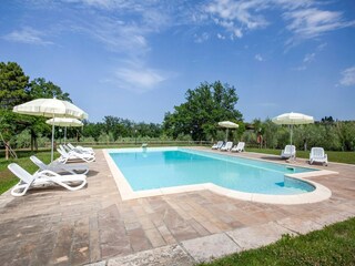 Farmhouse Morrona Outdoor Recording 6