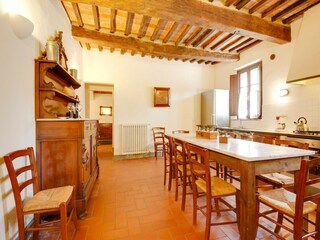 Farmhouse Morrona Features 23