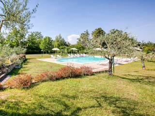 Farmhouse Morrona Outdoor Recording 11
