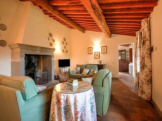 Farmhouse Morrona Features 15