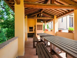 Farmhouse Morrona Outdoor Recording 2