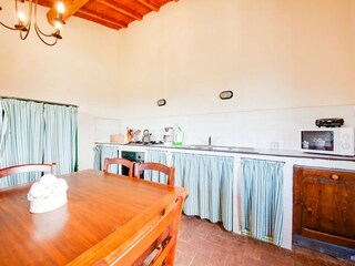 Farmhouse Morrona Features 22
