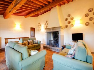 Farmhouse Morrona Features 23