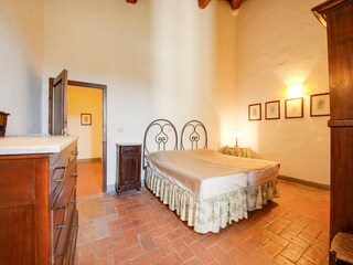 Farmhouse Morrona Features 29
