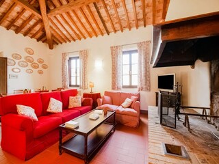 Farmhouse Morrona Features 26