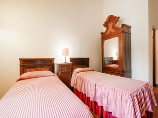 Farmhouse Morrona Features 31