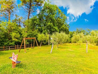 Farmhouse Morrona Outdoor Recording 6