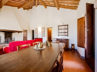 Farmhouse Morrona Features 22