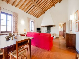 Farmhouse Morrona Features 23