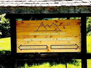 Grüß' Gott in der Ferienwohnanlage Alpenblick