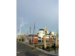 Flensburger Hafen, 10 min mit dem PKW entfernt.