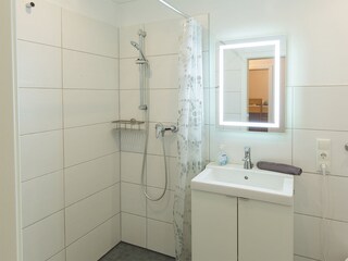 Behagliches Bad - Dusche bodengleich