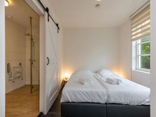 Apartment Zonnemaire Ausstattung 14