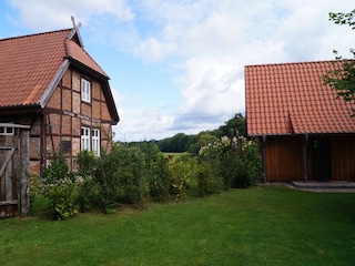 Blick vom vorderen Gartenberich zum Oertzeparadies