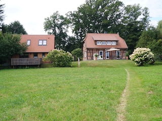 Blick von der Oertze auf beide Häuser