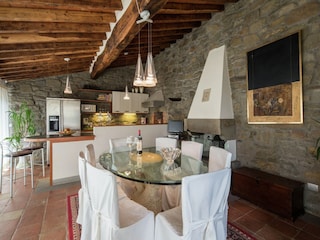 Villa Cortona Features 13