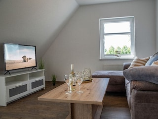 Holiday apartment Carolinensiel Living Room 4