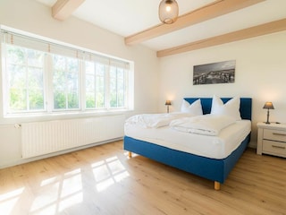 2. Schlafzimmer