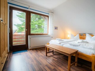 Schlafzimmer mit Balkon